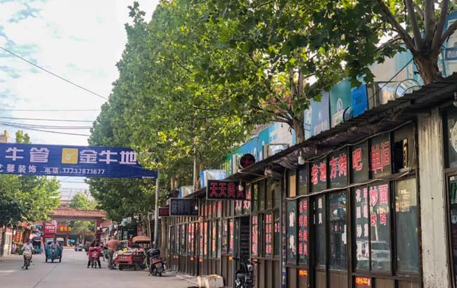 安装天珑油烟净化器后的街道